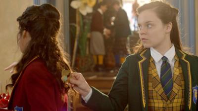 Theodosia: 36. Es könnte jeder sein