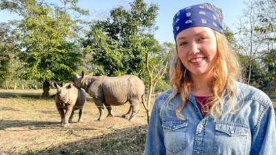 Wilde Tiere Reportagen: Ein kleines Panzernashorn wird groß