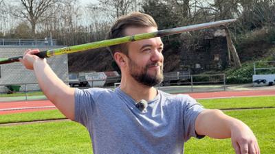 Brauchen wir Helden? fragt Mathias Mester: (S01/E03)