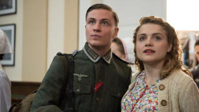 Charité: Folge 7: Heimatschuss (S02/E01)