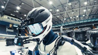 Einfach genial: Fluganzug mit Elektromotor