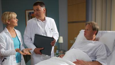 In aller Freundschaft: Folge 619: Überdruck (S16/E34) In aller Freundschaft: Folge 619: Überdruck (S16/E34)