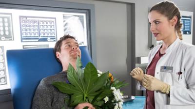 In aller Freundschaft: Folge 99: Liebesschmerz (S03/E15)
