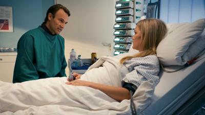 In aller Freundschaft: Folge 698: Doppeltes Spiel (S18/E29)