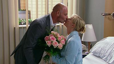 In aller Freundschaft: Folge 499: Liebesbekenntnisse (S13/E40)