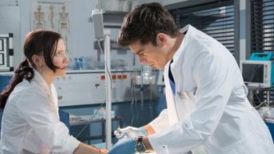 In aller Freundschaft: Folge 542: Schwere Prüfungen (S14/E41)