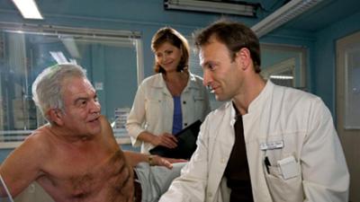In aller Freundschaft: Folge 419: Der Mann des Lebens (S12/E02) In aller Freundschaft: Folge 419: Der Mann des Lebens (S12/E02)