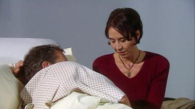 In aller Freundschaft: Folge 337: Einzelkämpfer (S10/E04) In aller Freundschaft: Folge 337: Einzelkämpfer (S10/E04)