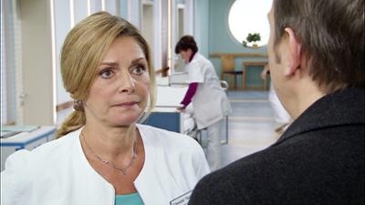 In aller Freundschaft: Folge 514: Trügerischer Friede (S14/E13)