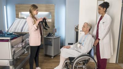 In aller Freundschaft: Folge 109: Unter der Haut (S03/E25) In aller Freundschaft: Folge 109: Unter der Haut (S03/E25)