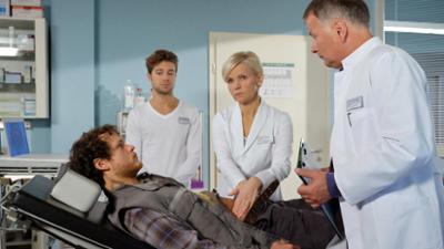 In aller Freundschaft: Folge 801: Wieder auf Anfang (S21/E06)