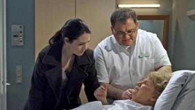 In aller Freundschaft: Folge 484: Bittersüße Augenblicke (S13/E25)