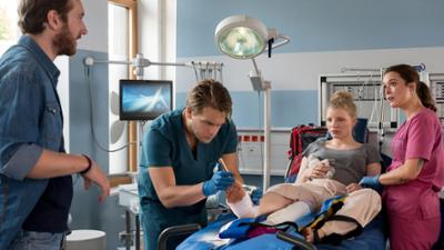 In aller Freundschaft - Die jungen Ärzte: Folge 368: Durchkreuzt (S09/E32)