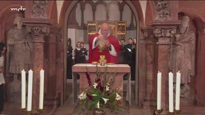 Katholischer Gottesdienst: aus der Basilika "Heilig Kreuz" in Wechselburg