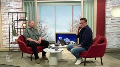 MDR um 4: Gäste zum Kaffee: Slam-Poet und Kabarettist Julius Fischer