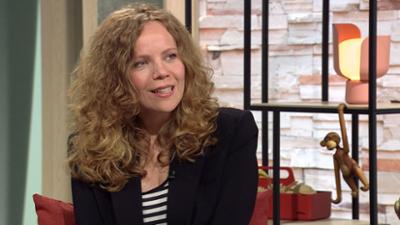 MDR um 4: Gäste zum Kaffee: Kabarettistin Sarah Bosetti MDR um 4: Gäste zum Kaffee: Kabarettistin Sarah Bosetti