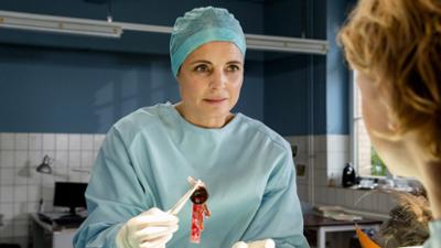 Tierärztin Dr. Mertens: Folge 56: Schluckbeschwerden (S05/E04)