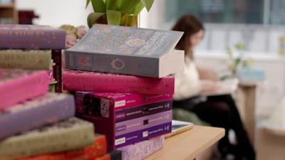 Twist: Likes fürs Lesen - Rettet Tiktok die Buchwelt?: Twist: Likes fürs Lesen – Rettet Tiktok die Buchwelt?