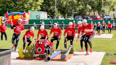 Unser Dorf hat Wochenende: Dorf-Tour - Die Feuerwehrleute