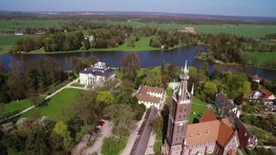 Unterwegs in Sachsen: ... zum Dorf der Baumeister