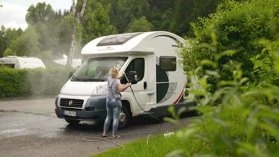 Verrückt nach Camping: Camper im Glanz (29/30) Verrückt nach Camping: Camper im Glanz (29/30)