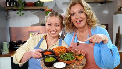 DAS! Kochstudio: Spanien, olé!: Osterküche mit Zora Klipp und Bettina Tietjen