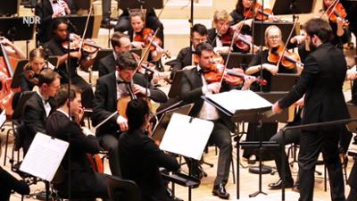 Das NDR Jugendsinfonieorchester spielt Schostakowitsch: Festliche Ouvertüre A-Dur op. 96