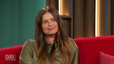 DAS! Rote Sofa: Schauspielerin Anna Fischer auf dem Roten Sofa