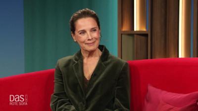DAS! Rote Sofa: Désirée Nosbusch auf dem Roten Sofa