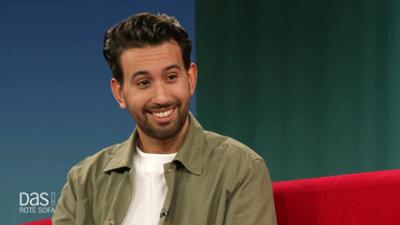 DAS! Rote Sofa: Reporter Tom Schachtsiek auf dem Roten Sofa DAS! Rote Sofa: Reporter Tom Schachtsiek auf dem Roten Sofa