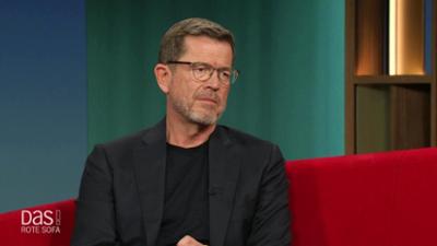 DAS! Rote Sofa: Ex-Bundesminister Karl-Theodor zu Guttenberg auf dem Roten Sofa