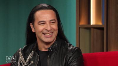 DAS! Rote Sofa: Comedian und Musiker Bülent Ceylan auf dem Roten Sofa