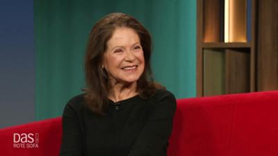 DAS! Rote Sofa: Schauspielerin Angela Roy auf dem Roten Sofa