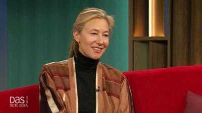 DAS! Rote Sofa: Schauspielerin Johanna Wokalek auf dem Roten Sofa