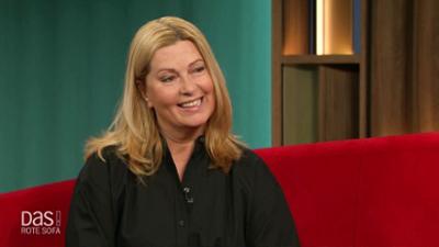 DAS! Rote Sofa: Schauspielerin Karin Thaler auf dem Roten Sofa