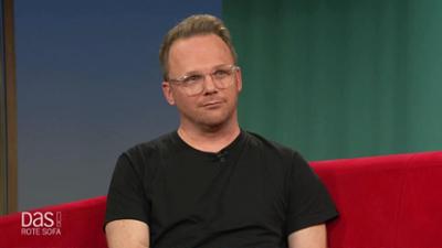 DAS! Rote Sofa: Comedian Ralf Schmitz auf dem Roten Sofa