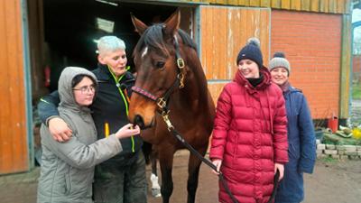 die nordreportage: 11 Kinder, 54 Tiere, ein Vollzeitjob