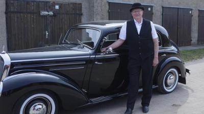 die nordreportage: Schrauben, Schmutz und Männerträume - Die letzten Garagenhöfe im Nordosten