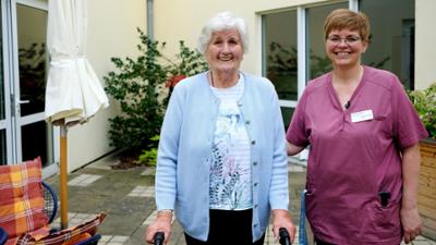 Die Nordreportage: Zwischen Hingabe und Erschöpfung  - Arbeiten in der Pflege Die Nordreportage: Zwischen Hingabe und Erschöpfung  - Arbeiten in der Pflege