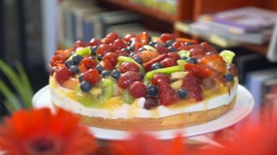 Eine Kuchenreise durchs Münsterland: Schoko, Beeren, bunte Tupfer · Eine frühlingshafte Kuchenreise durchs Münsterland