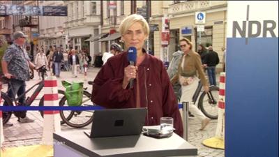 NDR Info: 15:00