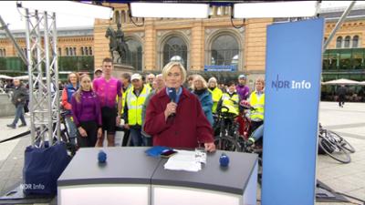 NDR Info: 16:00