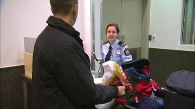 Border Patrol Neuseeland: Staffel 6, Folge 1: Aal aus Samoa