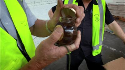 Border Patrol Neuseeland: Staffel 5, Folge 4: Verdächtige Gerüche