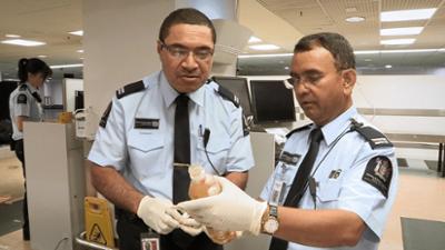 Border Patrol Neuseeland: Staffel 7, Folge 3: Das präparierte Klavier