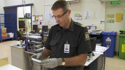 Border Patrol Neuseeland: Folge 7: Getarnte Journalisten