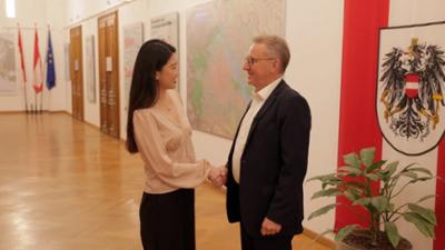 Jukebox: Backstage mit Ernst Woller