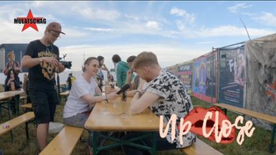 Mulatschag: UP CLOSE / GLAZED CURTAINS / NOTHING MORE