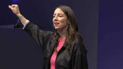 re:publica Vienna: BELONGING FIRST: WARUM KOMPLEXE SYSTEME AN SOZIALER VERBUNDENHEIT SCHEITERN ODER
