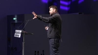 re:publica Vienna: DAVID GEGEN GOLIATH: IM KAMPF MIT DER FESTUNG EUROPA - PETAR ROSANDIC